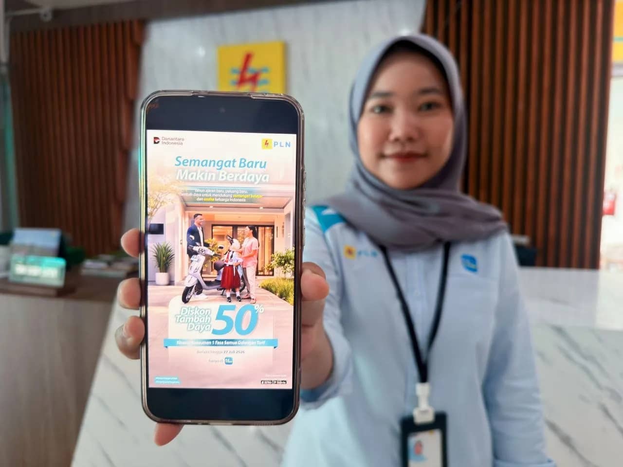 PLN memberikan diskon biaya tambah daya sebesar 50% yang berlangsung mulai tanggal 14 hingga 27 Juli 2026.