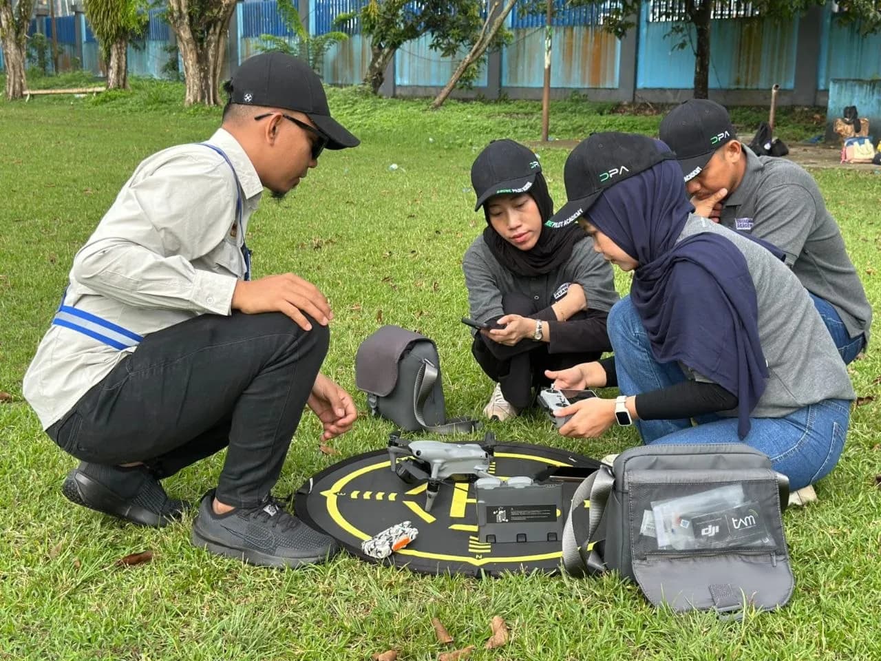 Ilustrasi berita JAYAPURA: 24 Pegawai PLN Kantongi Sertifikat Resmi Pilot Drone Guna Tingkatkan Keandalan Listrik di Papua