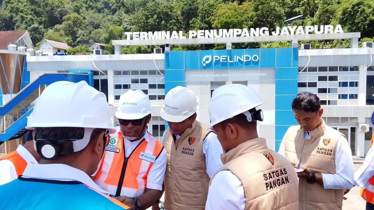 Ilustrasi berita JAYAPURA: Viral Video Buruh Tanpa Baju Injak Beras Bulog, Begini Tanggapan Bulog Papua