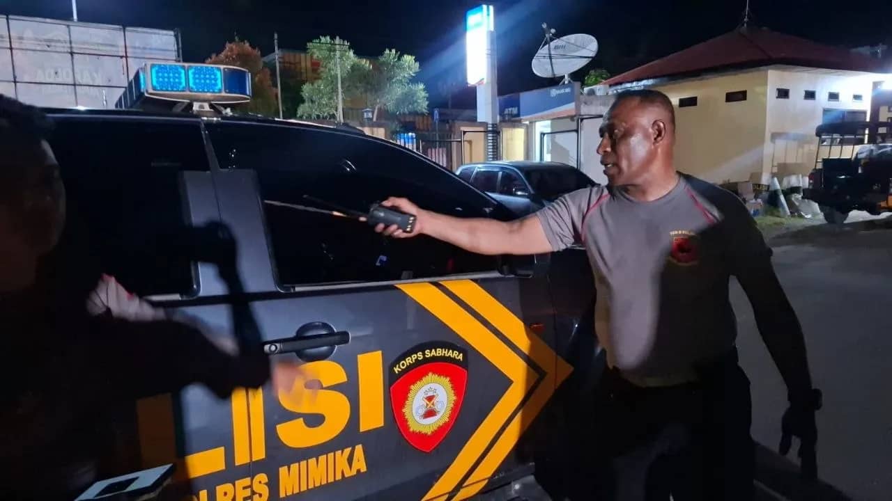 Tampak mobil patroli yang diserang di Distrik Kwamki Narama.