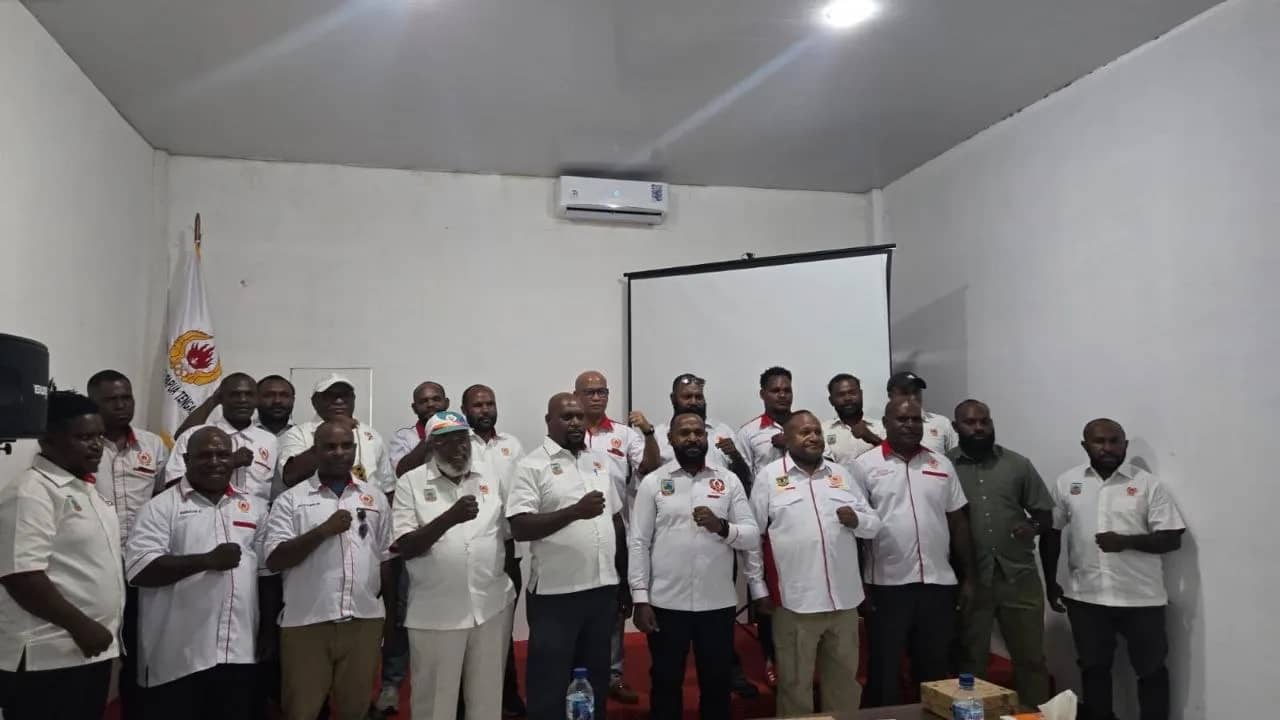 Rakorpim KONI Provinsi Papua Tengah yang berlangsung di Sekretariat KONI Papua Tengah, Nabire, Selasa (9/6).