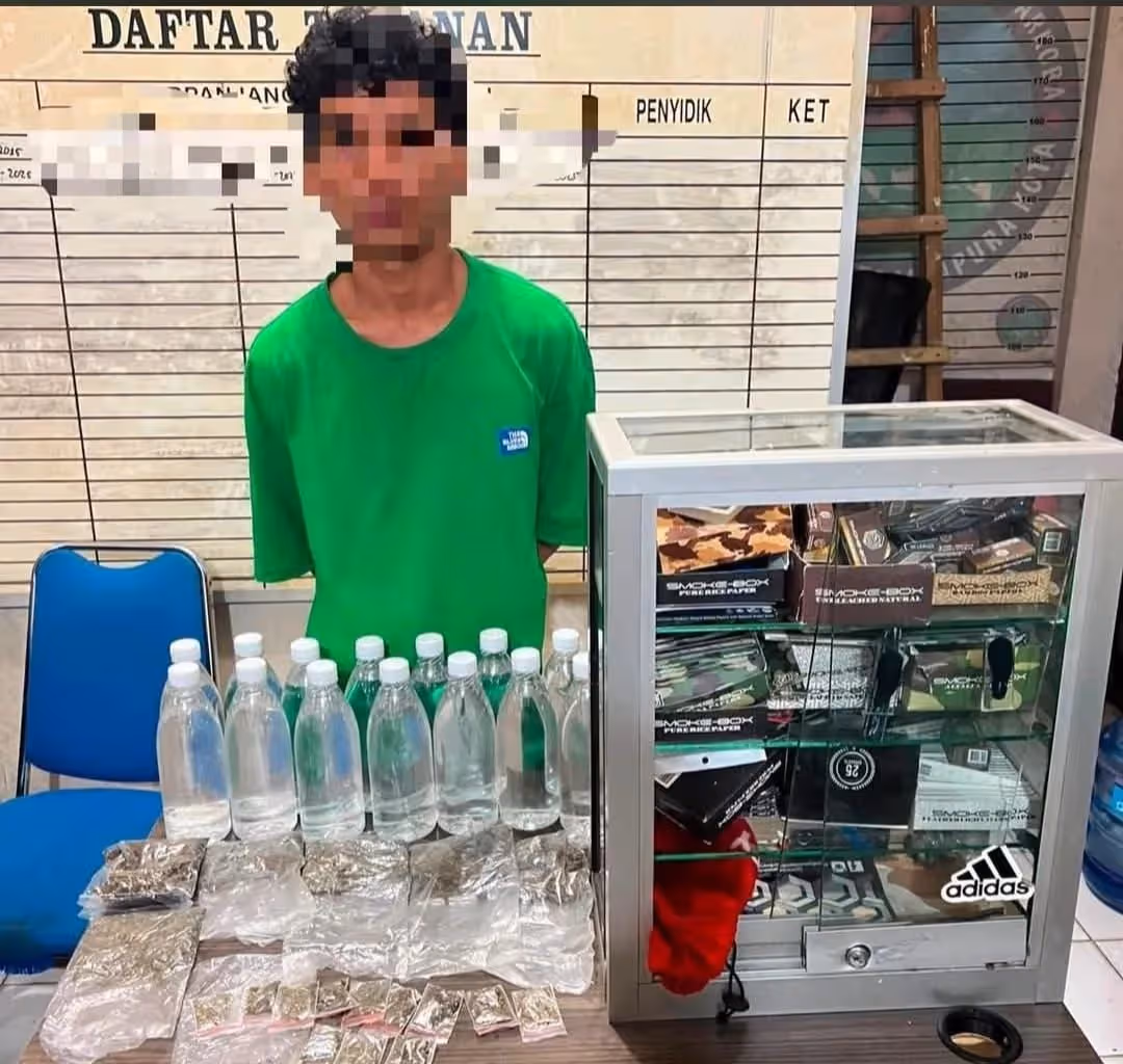 Pelaku dan barang bukti yang diamankan