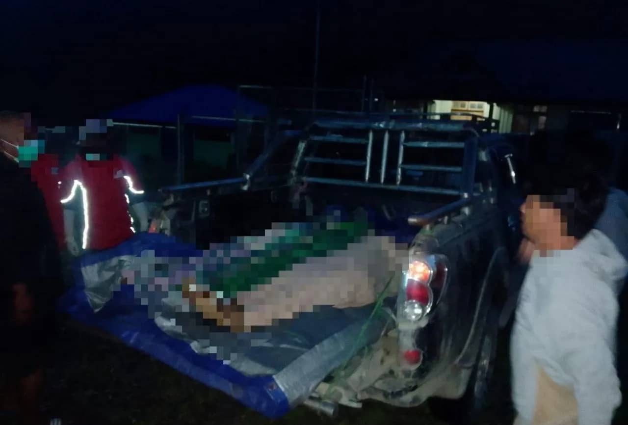 Proses evakuasi terhadap para korban.