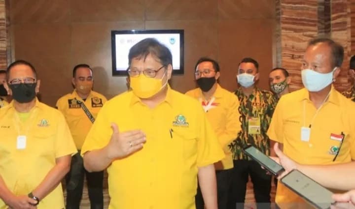Ilustrasi berita NASIONAL: Pimpinan dan Anggota DPRD dari Partai Golkar akan Dikenai Sanksi Jika Coba-coba Membelot di Pilkada