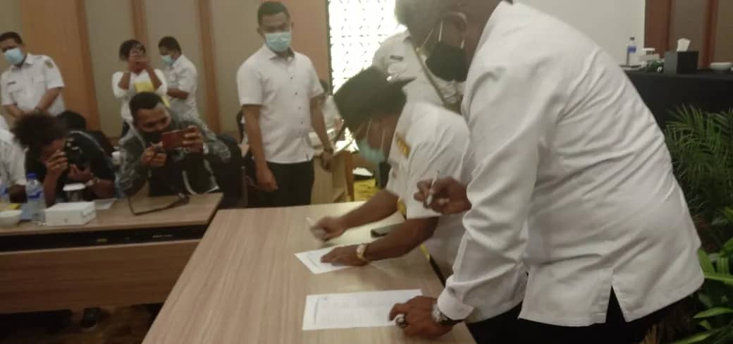 Ilustrasi berita Mimika: Hasil Rapat, Mulai Senin Aktifitas Warga Mimika Sampai Pukul 21.00 WIT, Ini Draft Aturan Baru yang Wajib Dipatuhi