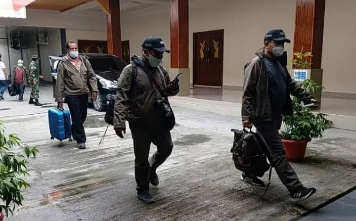 Ilustrasi berita BERITA UTAMA: 14 Anggota Satgas Diperiksa, Disusul 21 Personil Yonif, Penetapan TSK Kematian Pdt Yeremia Tunggu Otopsi