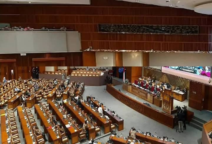 Sekjen DPR Mengenai dimatikan Mikrofon oleh Puan