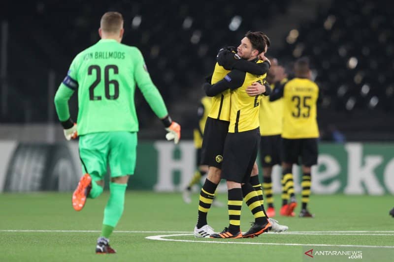 2020-12-10T195905Z_1372191563_UP1EGCA1JIH5T_RTRMADP_3_SOCCER-EUROPA-YBR-CFR-REPORT