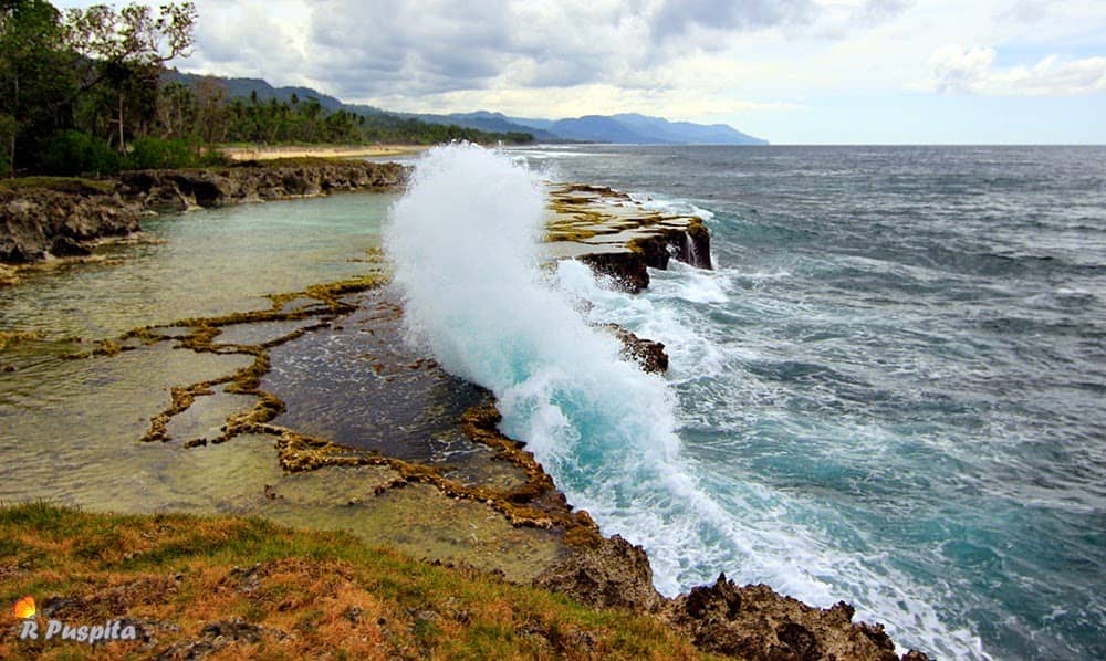 Pantai Batu Picah