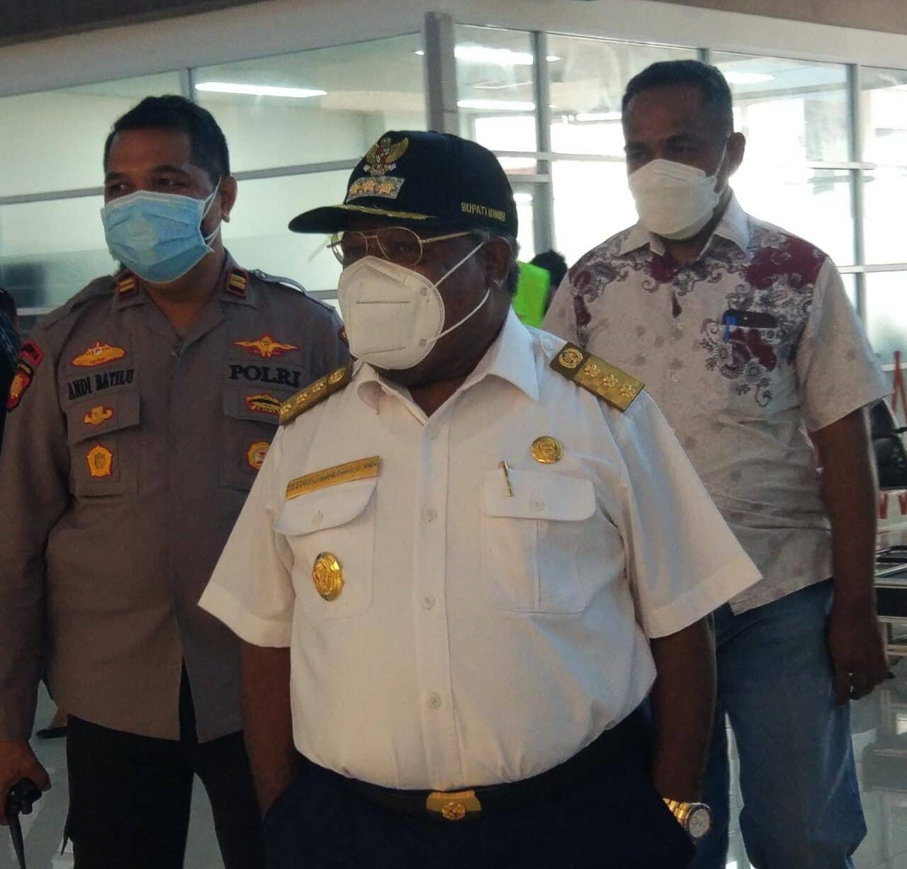 Ilustrasi berita Mimika: Targetkan Separuh Penduduk Mimika Terima Vaksin, Bupati: Warga Non Papua Wajib Vaksin