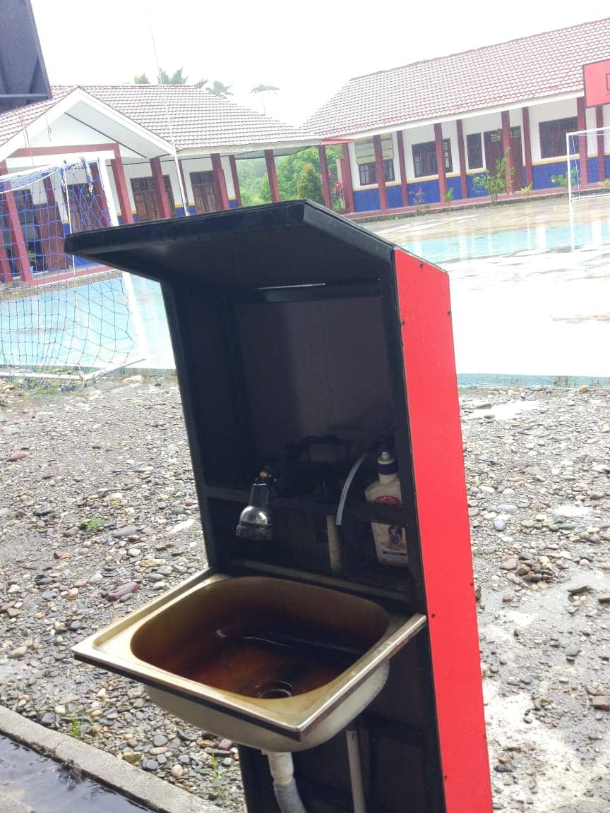 Ilustrasi berita Mimika: Siswa SMK Amamapare Mampu Produksi Pot Bunga Hingga Wastafel, Raih Omset Hingga Ratusan Juta