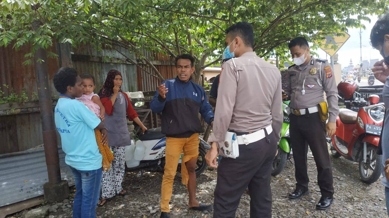 Ilustrasi berita Mimika: Gadis Ini Terpental Sambil Peluk Balita Setelah Peristiwa Tabrak Lari di Jalan Yos Sudarso Timika