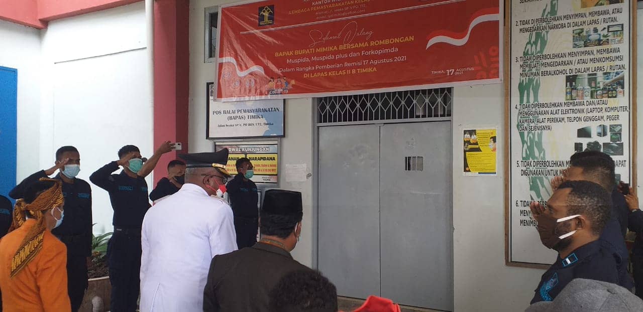Wabup Mimika Johannes Rettob meresmikan PKBM KOTEKA