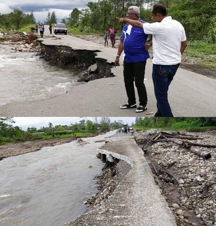 Wabup Mimika, Johannes Rettob S.Sos,MM memantau ruas jalan yang ambles