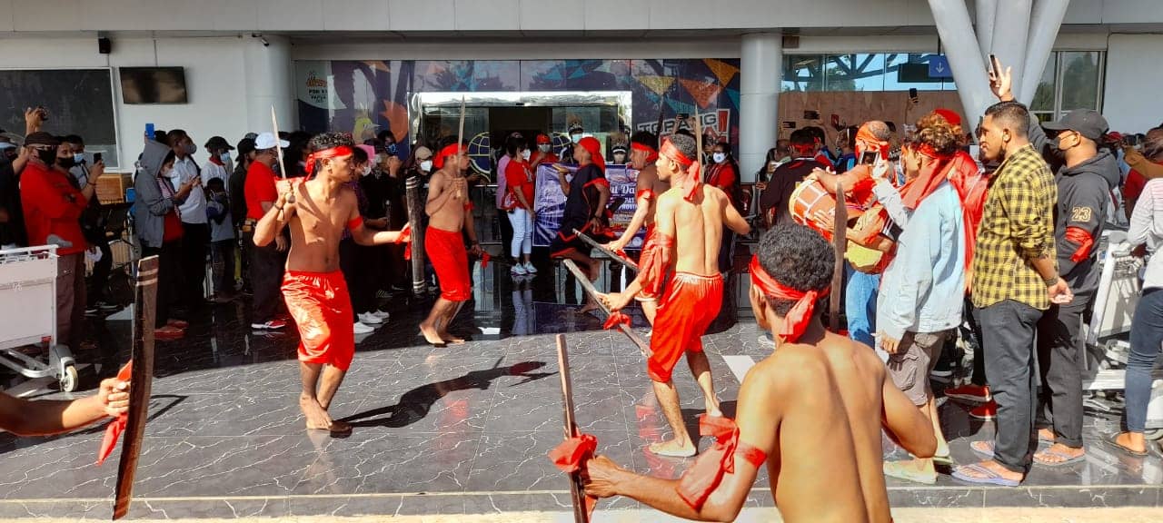 Penyambutan dengan Tarian Adat Kei