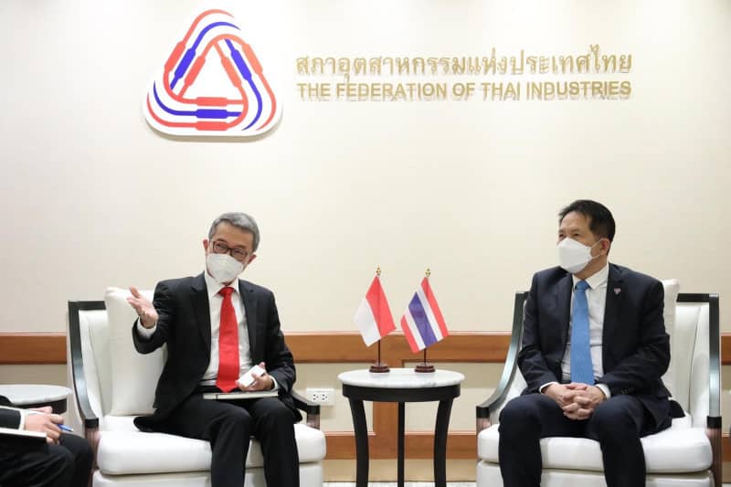Duta Besar RI untuk Thailand Rachmat Budiman bertemu dengan Ketua Federation of Thai Industries (FTI)