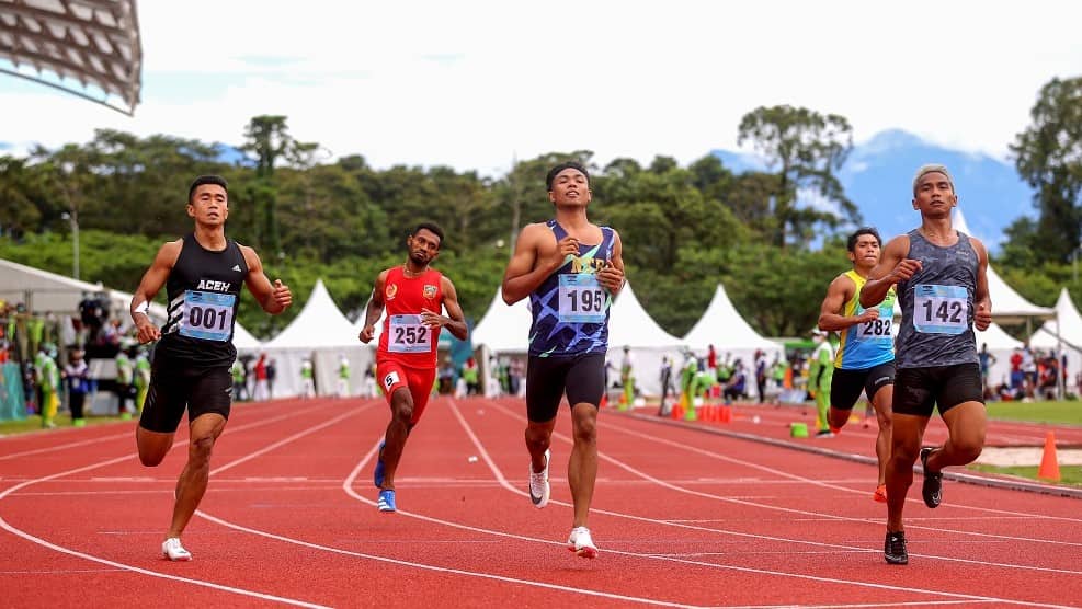 Ilustrasi berita GEBYAR PON PAPUA: Tampil Santai, Zohri Melaju ke Babak Final Lari 100 Meter Putra PON XX