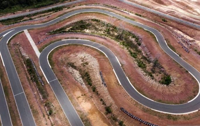 Ilustrasi berita GEBYAR PON PAPUA: Emas Road Race Modifikasi Beregu Milik Tuan Rumah