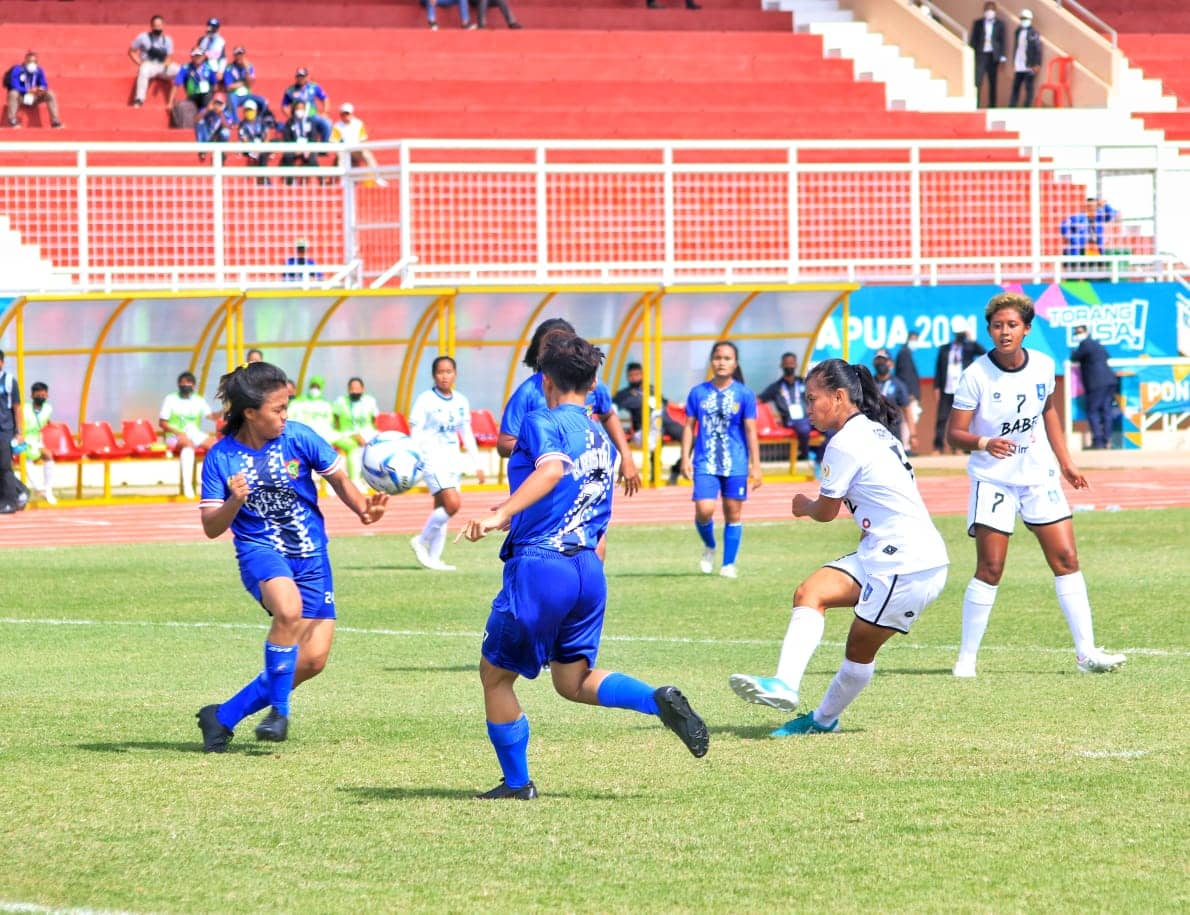 Tim Babel berduel dengan Kalteng di lapangan hijau(Foto:Jhon)