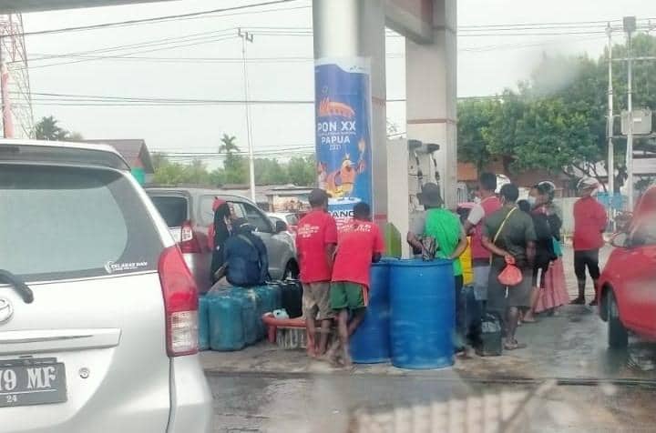 Ilustrasi berita Mimika: Stok BBM di Sejumlah SPBU di Timika Cepat Habis, Ini Pernyataan Terbaru Pertamina