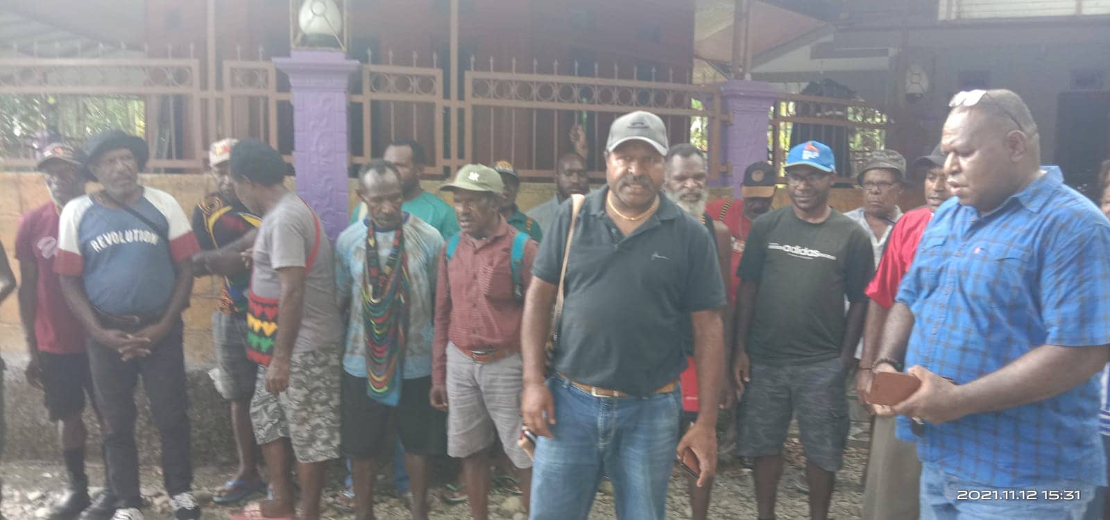 Forum Pemilik Hak Sulung (FPHS) Timika berencana Senin (12/11) menggelar aksi demo meminta penjelasan Bupati dan Sekda Mimika terkait perekrutan direksi dan karyawan PT Timika Abadi Sejahtera yang akan mengelola dana 7 persen dari divestasi saham PTFI.