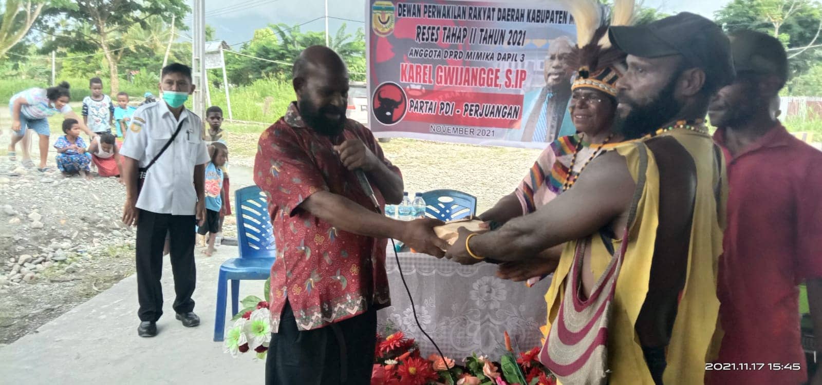 Anggota DPRD Mimika, Karel Gwijangge