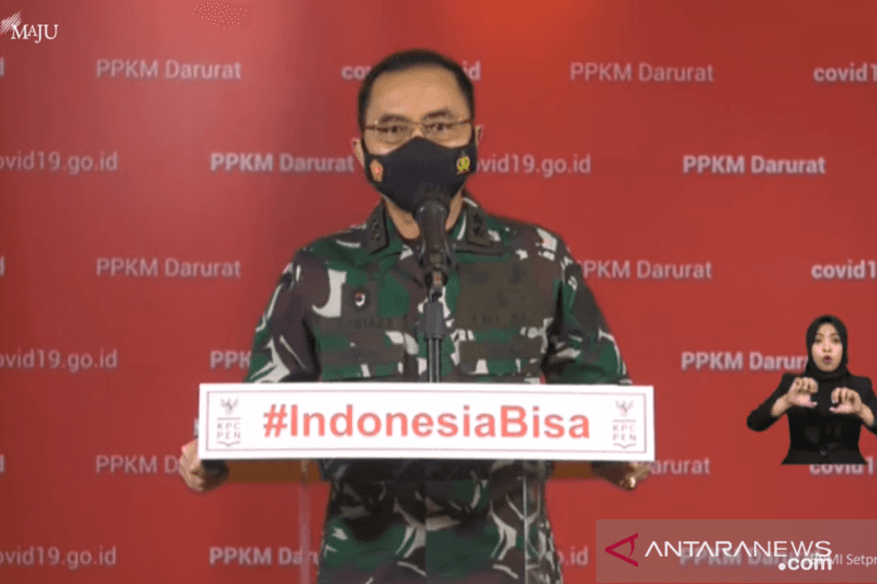 Tangkapan layar dari Kapuspen TNI Prantara Santosa dalam konferensi pers harian PPKM Darurat, dipantau dari Jakarta, Senin (12/7/2021)