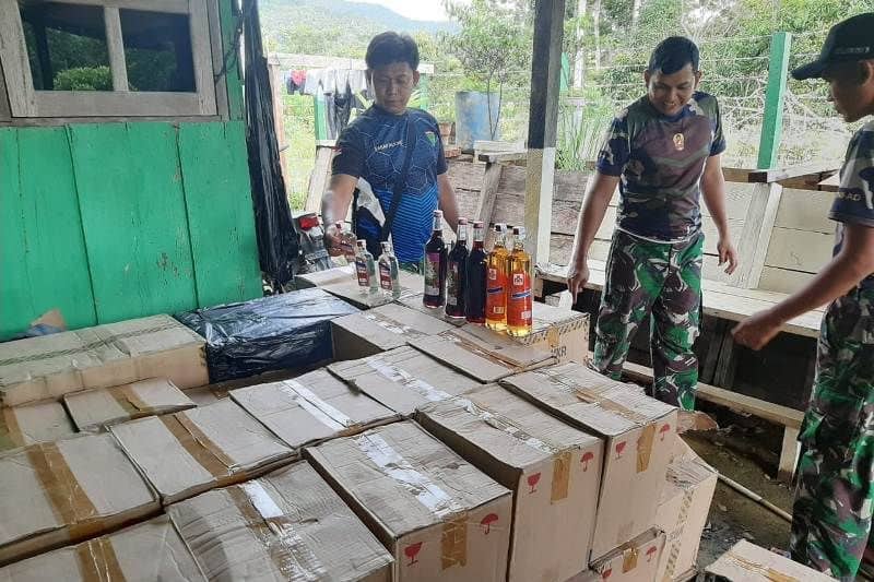 Ilustrasi berita Papua: Kodim Jayawijaya Amankan 2.760 Botol Minuman Beralkohol Selundupan
