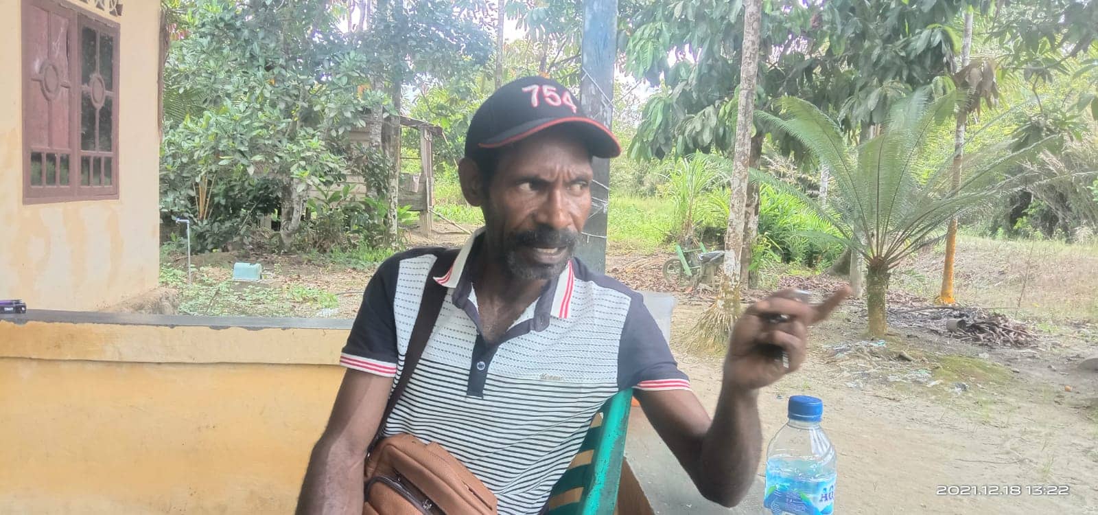 Pjs Kepala Kampung Naena Muktipura, Fidelis Solme