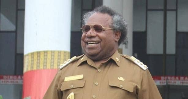 Bupati Mimika Eltinus Omaleng