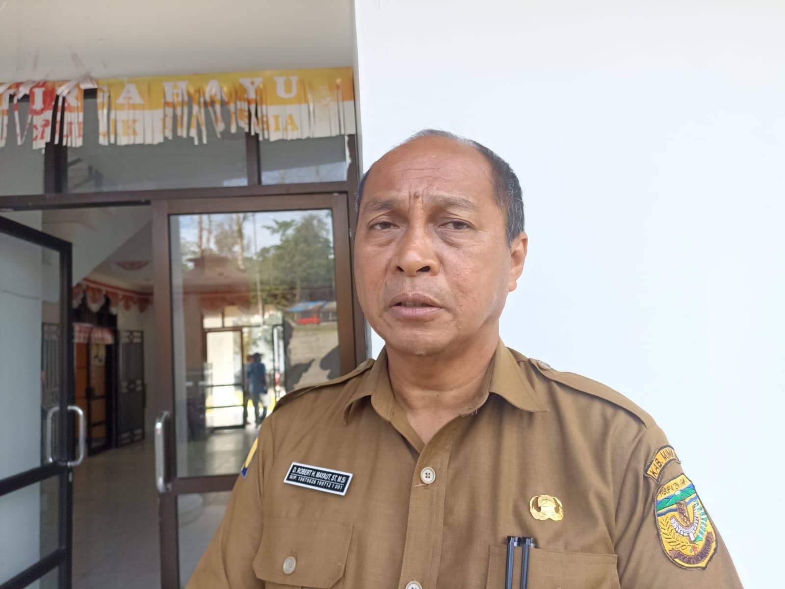 Kepala Dinas PUPR Kabupaten Mimika Robert Mayaut