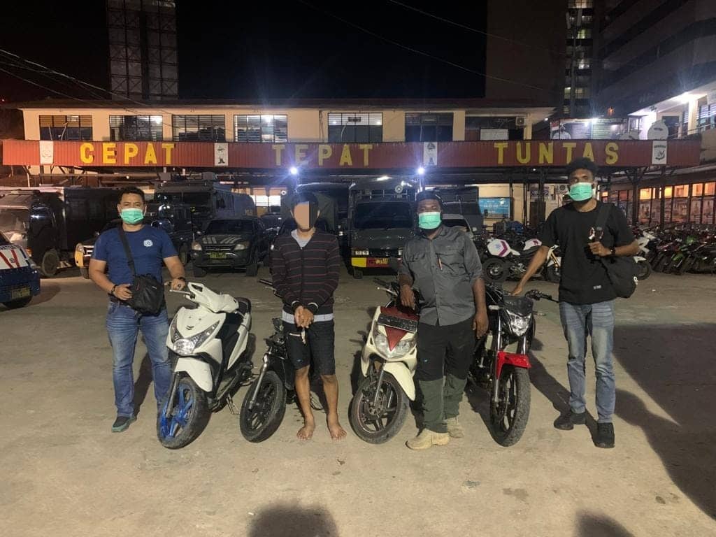Tersangka Curanmor di Kota Jayapura saat diamankan polisi.