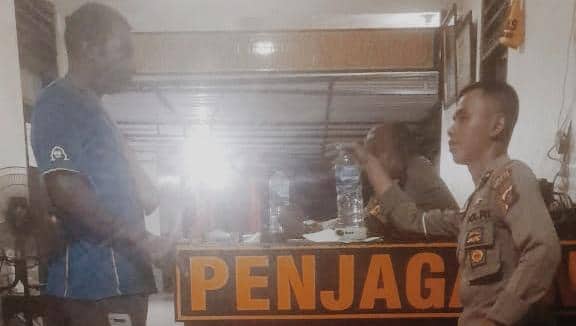 Ilustrasi berita Mimika: Ternyata Punya Niat Jahat, Seorang Wanita Nyamar Jadi Teman Selama 3 Hari, Leo Warga Bhayangkara Timika Jadi Korban