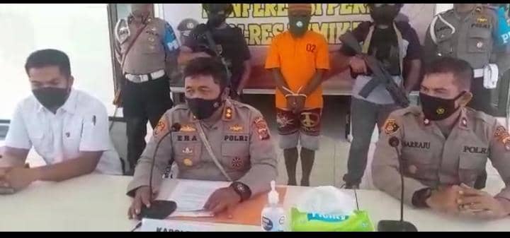Polres Mimika saat menggelar pers rilis