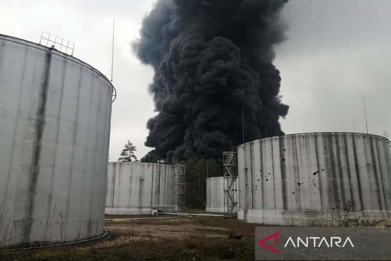 Ilustrasi berita BERITA UTAMA: PLTN Ukraina Terbakar, Media Rusia Sebut Radiasi Nuklir Aman