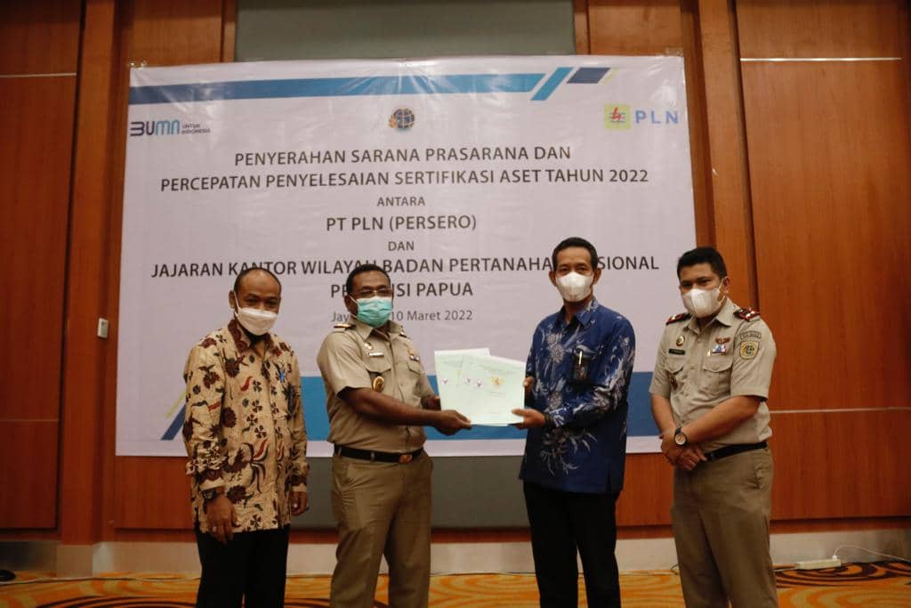 BPN Papua dan Papua Barat saat menerima sarana kerja
