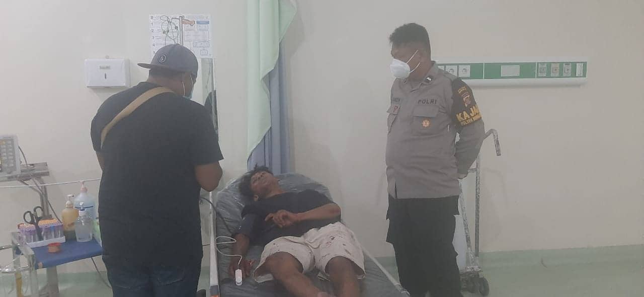 Ilustrasi berita Mimika: Tadi Malam, Seorang Warga Gorong-gorong Dikeroyok Hingga Semaput Usai Minum Kawa-kawa