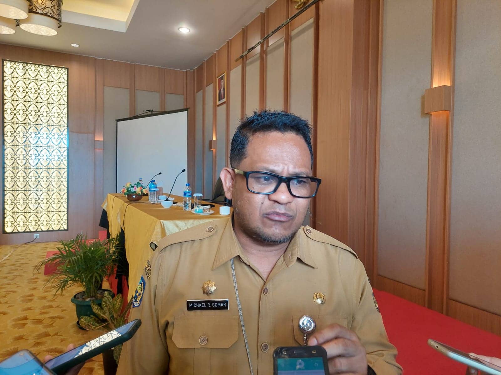 Ilustrasi berita Mimika: 1 April, Ribuan Honorer Pemkab Mimika yang Dirumahkan, Mulai Bekerja