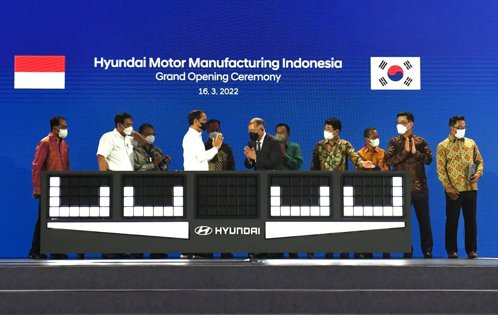 Ilustrasi berita Nasional: Presiden Jokowi Resmikan Mobil Listrik Rakitan Indonesia, PLN Siap Mendukung Infrastruktur dan Pasokan Listrik