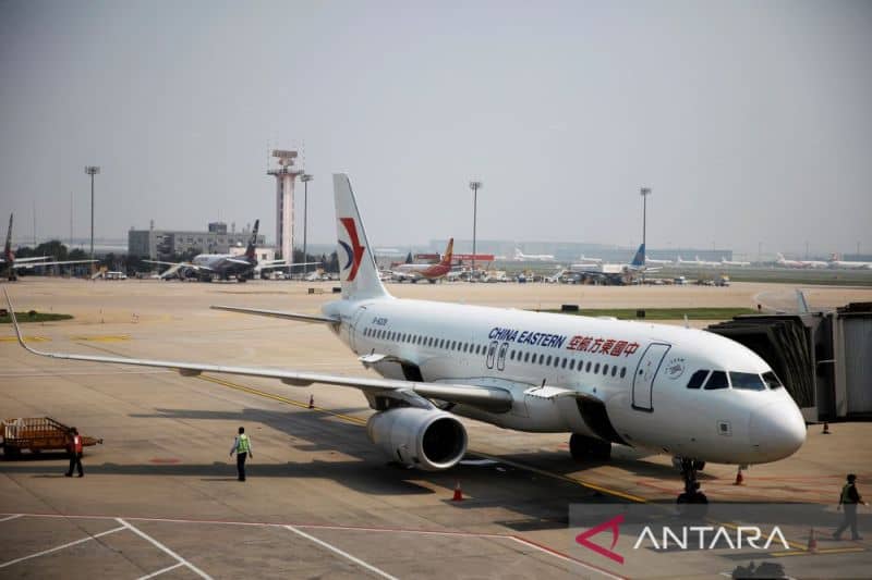 pesawat China Eastern Airlines