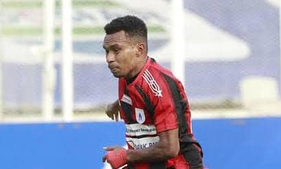 Ilustrasi berita Papua: Posisi Striker, Sosok Pemain Ini Terpaksa Dilepas Persipura, Evert : Banyak Situasi di Luar yang Tidak Bisa Kita Kendalikan