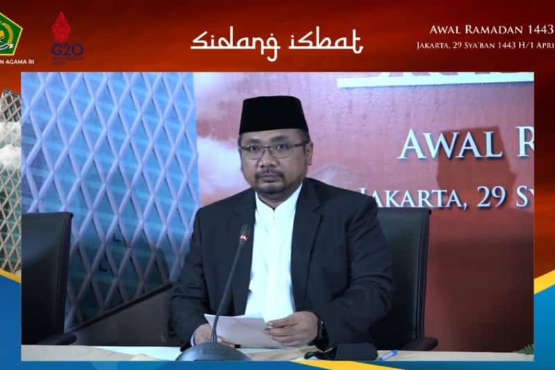Menteri Agama Yaqut Cholil Qoumas saat menyampaikan hasil Sidang Isbat penetapan 1 Ramadhan 1443 Hijriah di Gedung Kementerian Agama, Jakarta, Jumat (1/4/2022)