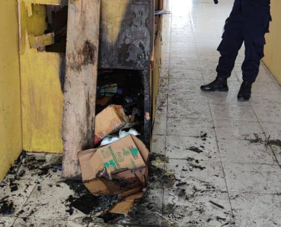 Lapak Pasar Sentral Timika yang terbakar