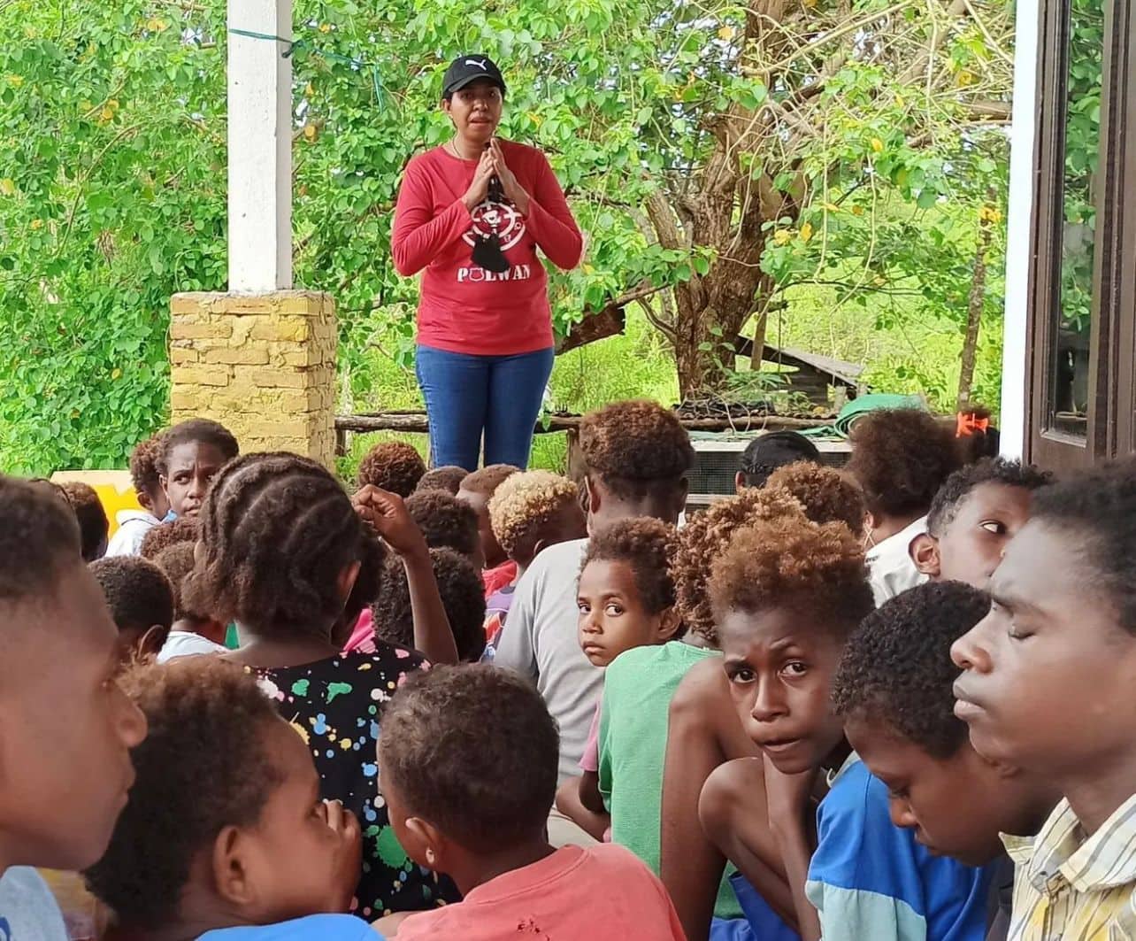 Ilustrasi berita Papua: Murid Belajar di Hutan Mangrove, Dukung Pendidikan Cinta Alam, PLN Salurkan Bantuan Kepada Sekolah Alam Paradise Merauke