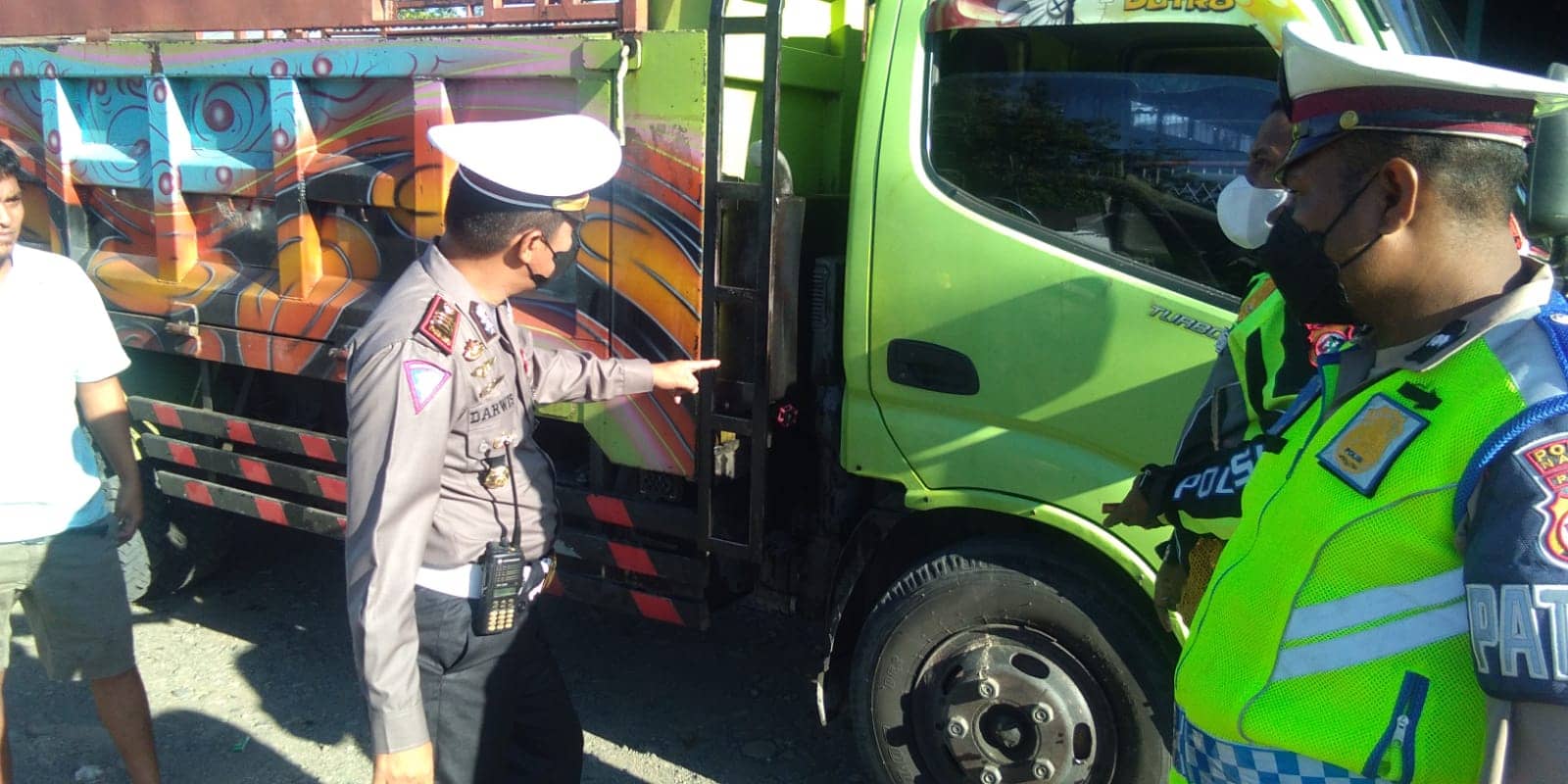 Truk dimodifikasi para pelaku.