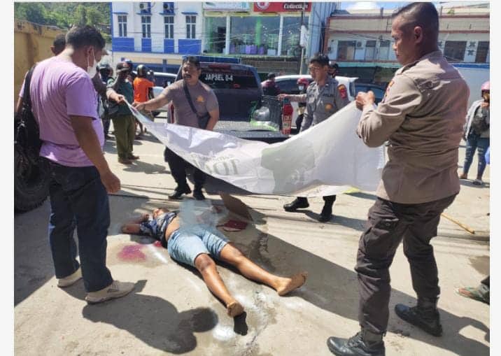 Ilustrasi berita Papua: Tuduh Jalan Bersama Selingkuhan, Seorang Pemuda Nekat Tikam Pacar Hingga Tewas di Entrop, Video Korban Viral !!!