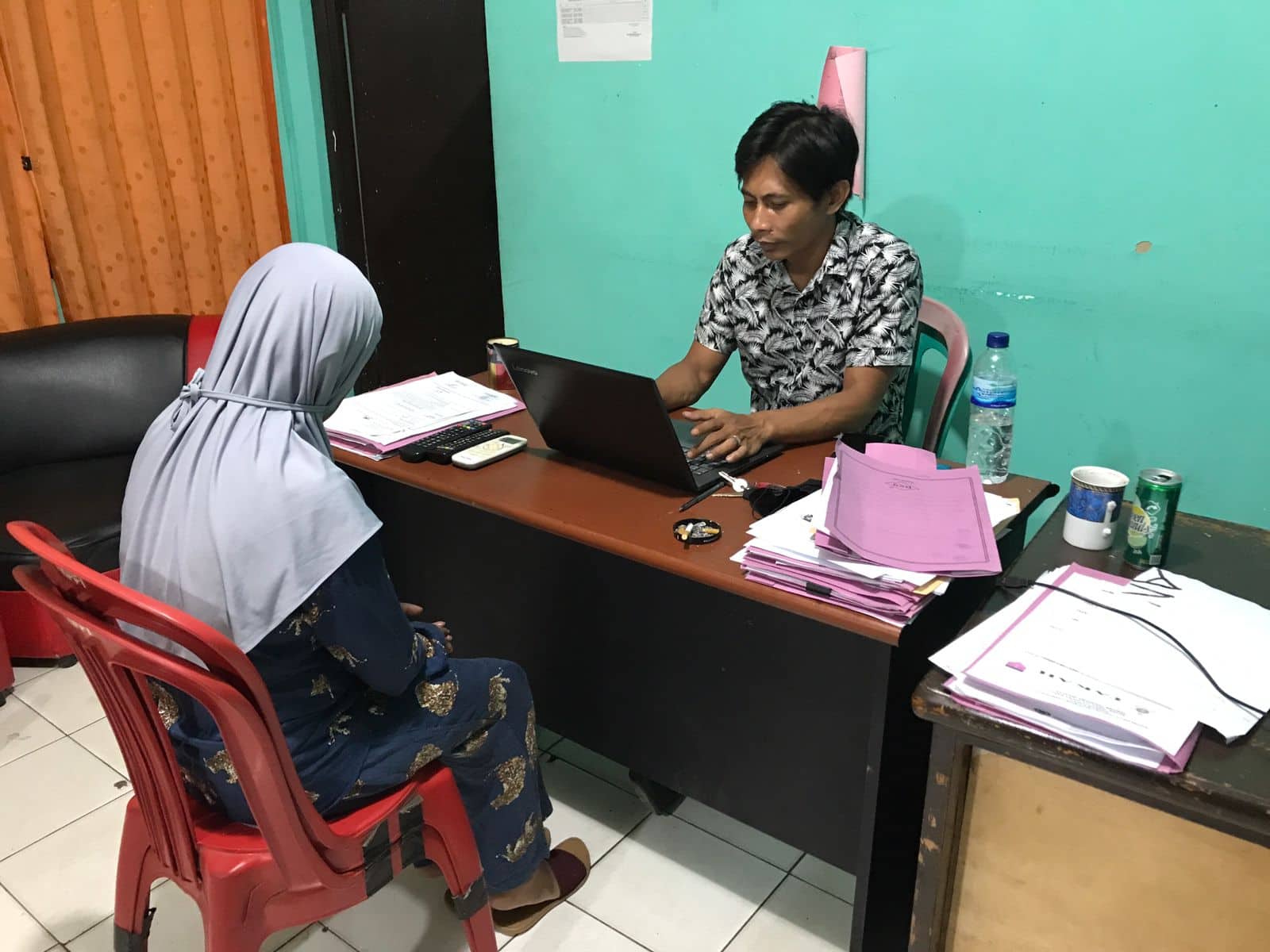 Ilustrasi berita Papua: Hamil Diluar Nikah, Ibu Muda Warga Pasar Sentral Sempat 2 Hari Simpan Jasad Janin Bayinya di Kamar Sebelum Dibuang ke Laut