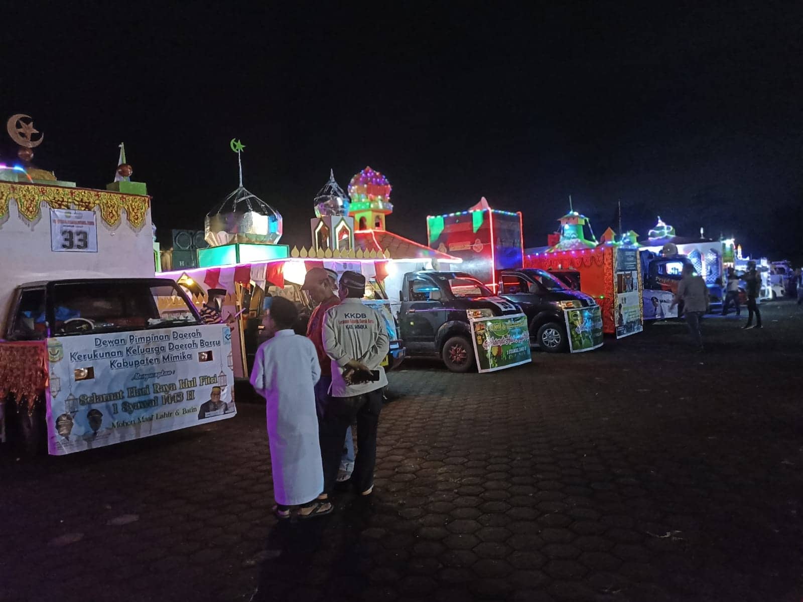 Ilustrasi berita Mimika: Rute dari Kantor Pemda Mimika, Festival Pawai Takbir Mimika Diikuti 55 Kendaraan Hias