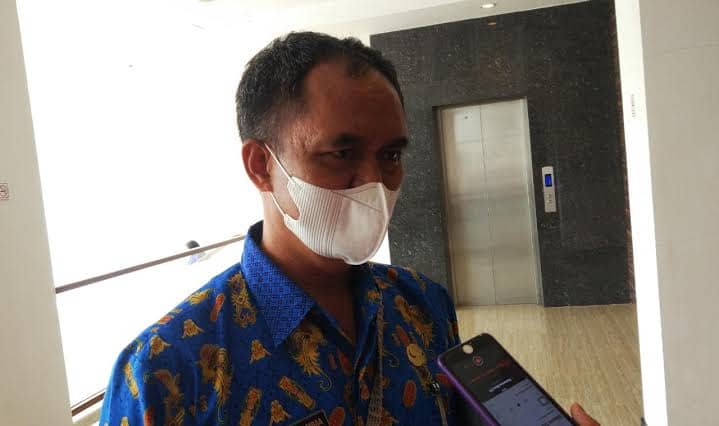 Plt Kepala Dinas Perindag Mimika, Petrus Palii Ambaa