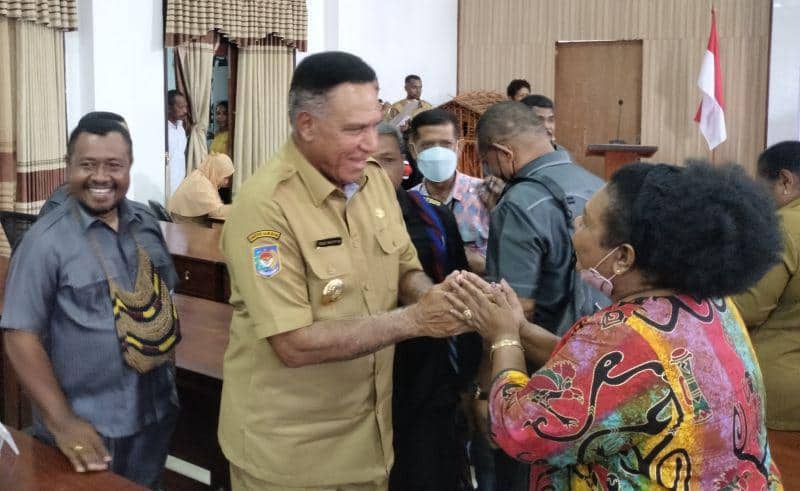 Ilustrasi berita Papua: Penjabat Gubernur Papua Barat Bersilaturahmi dengan MRPB